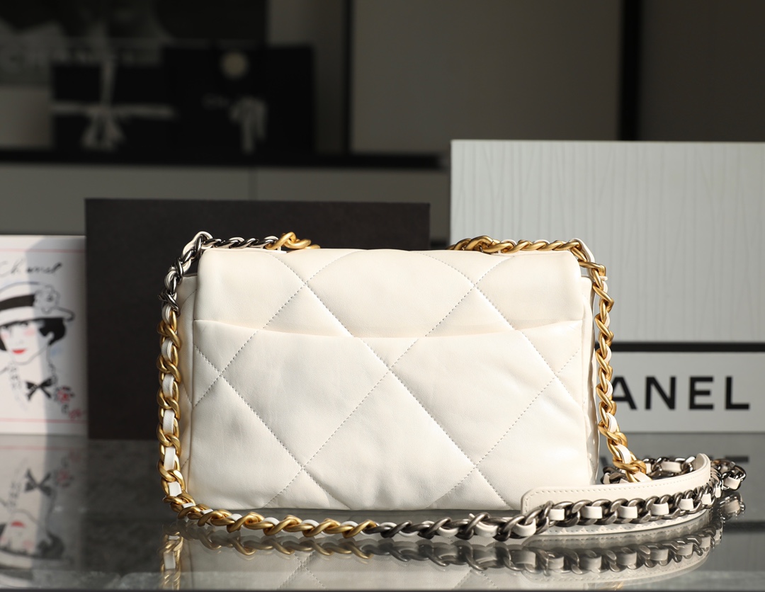 Túi xách Chanel C19 Bag trắng 