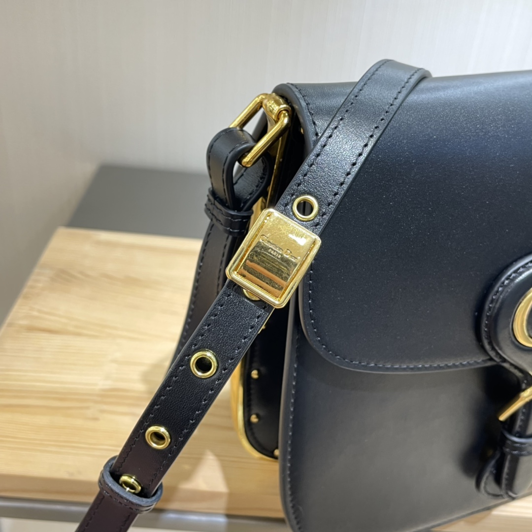 TÚI DIOR BOBBY FRAME MÀU ĐEN