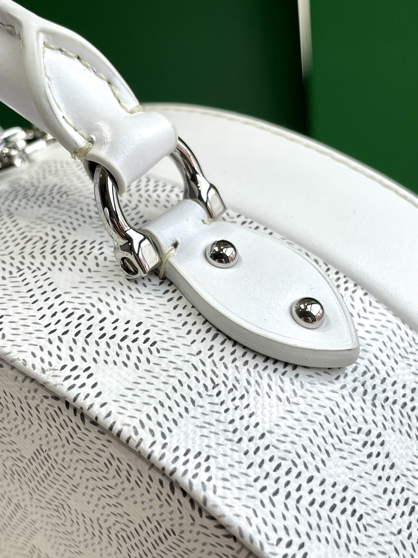 Goyard Alto 8115 (white)