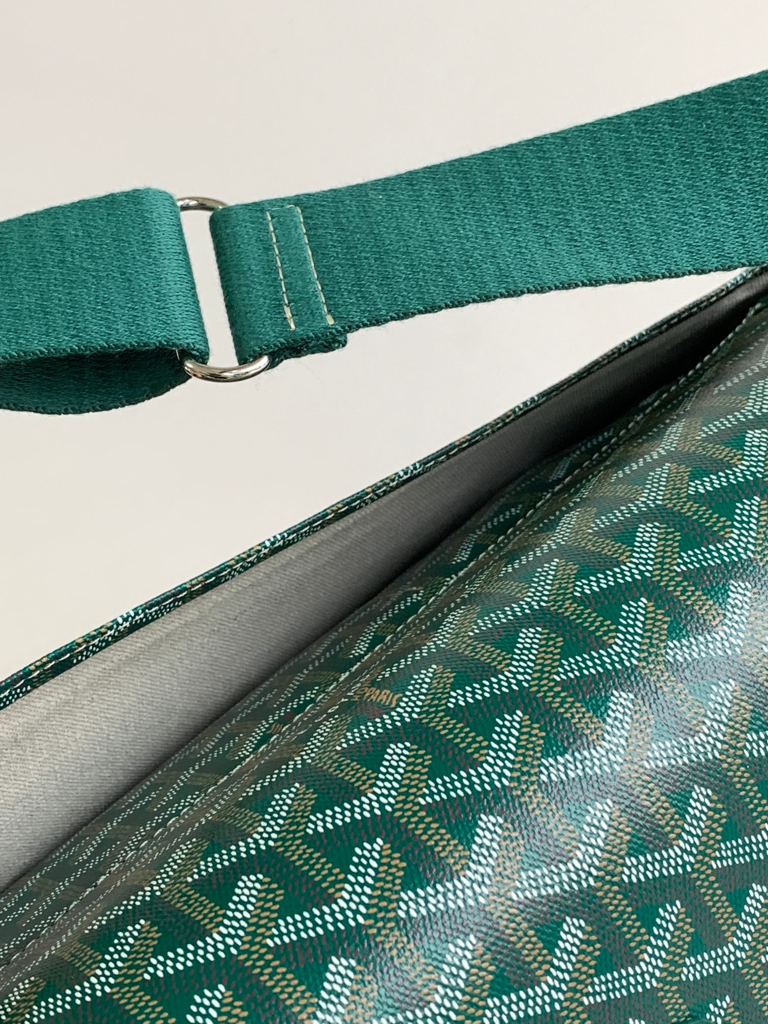 Túi xách Goyard 8130 màu xanh lá