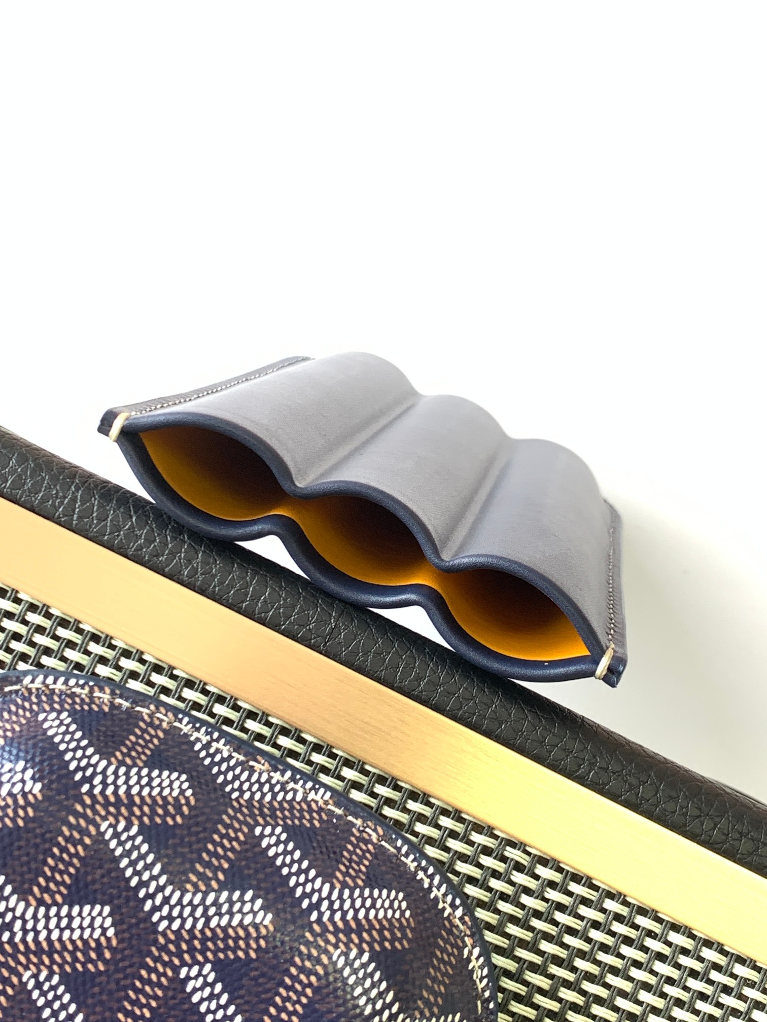 GOYARD CHURCHILL 8213 (BLACK)
