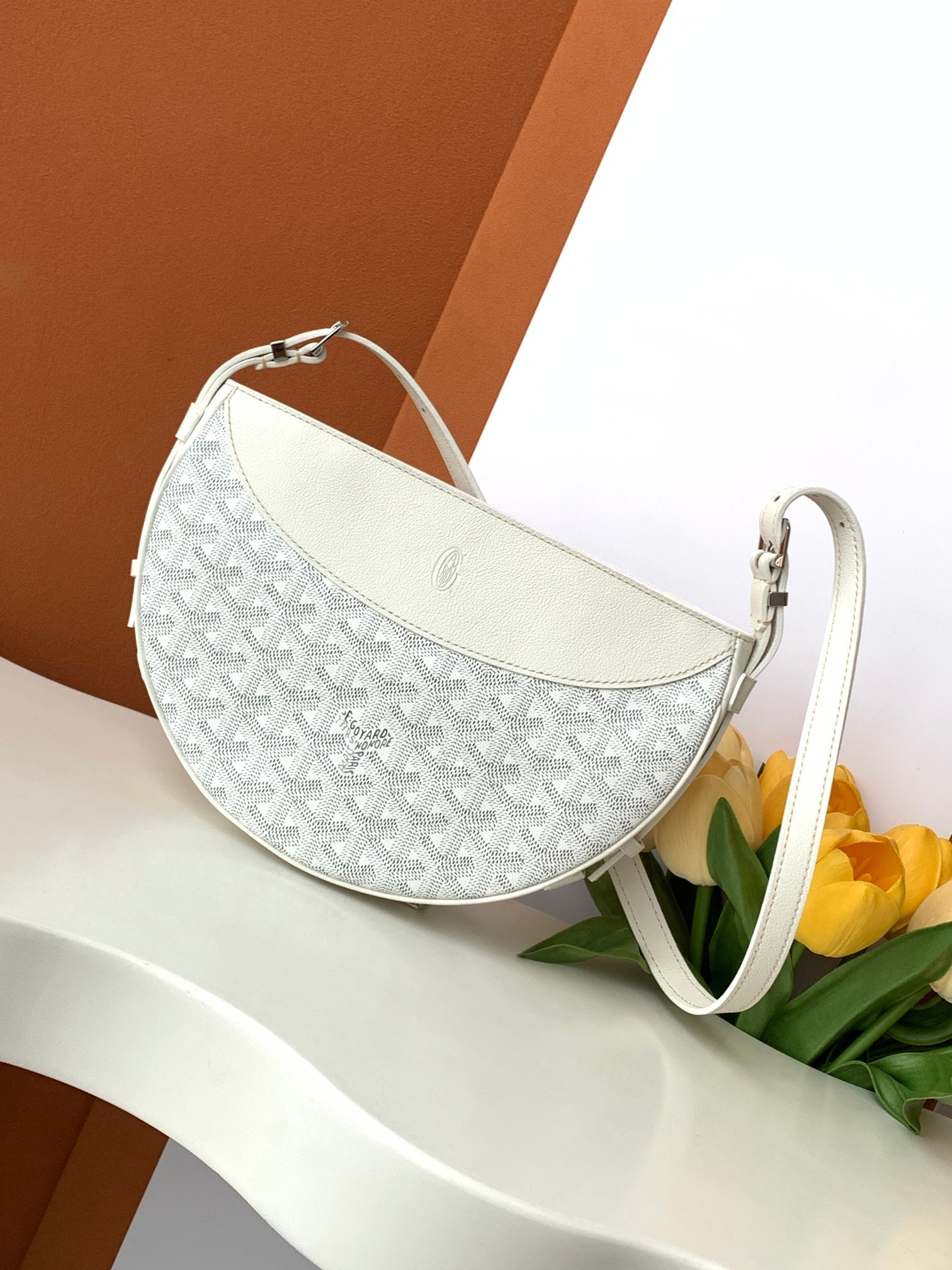  GOYARDINE 8219 (white)