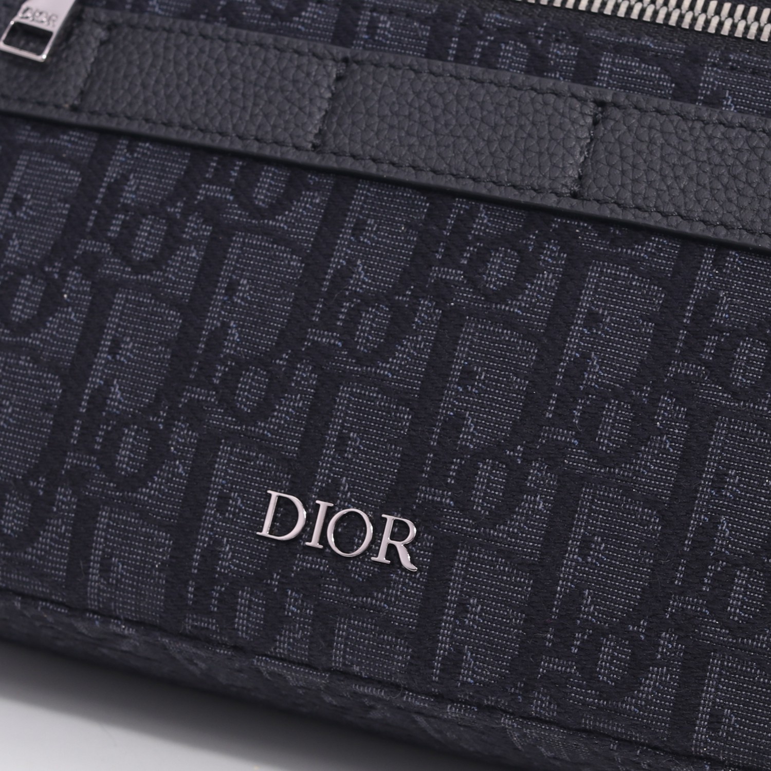 Túi Xách Nam Dior Safari Màu Đen 9854