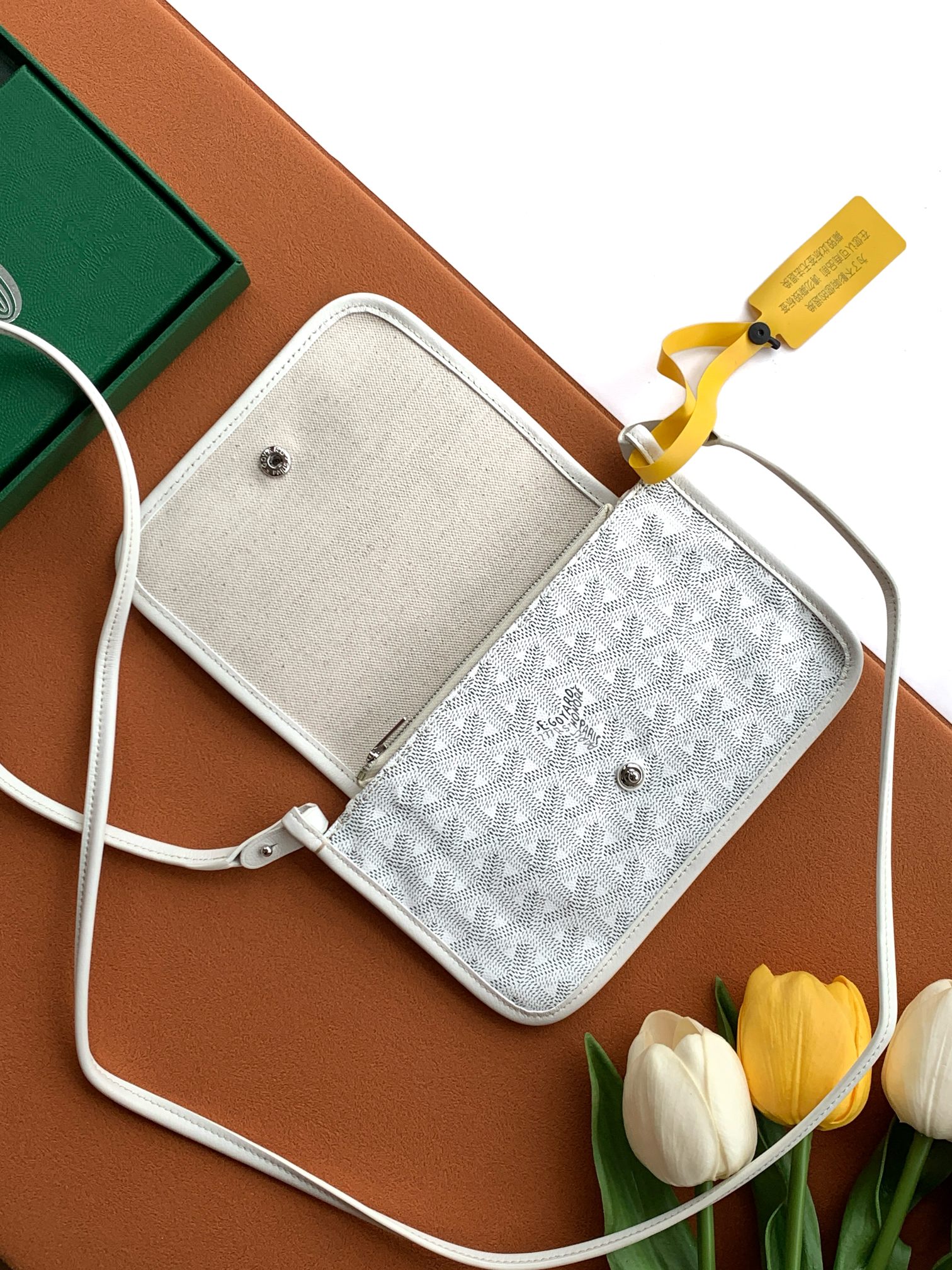 Goyard Plumet 8015 (white)