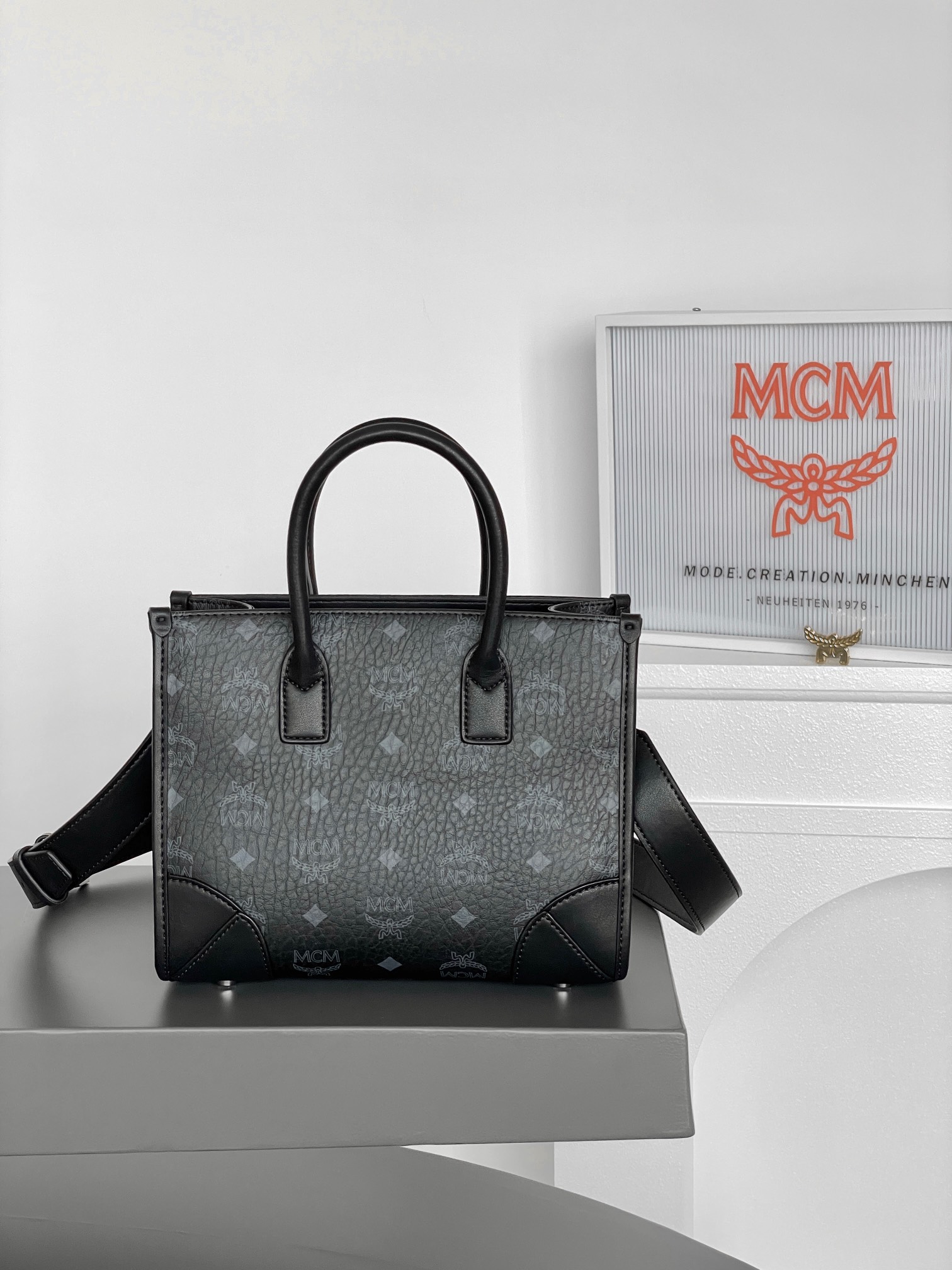 MCM MUNCHEN VISETOS 7BK001 (BLACK)