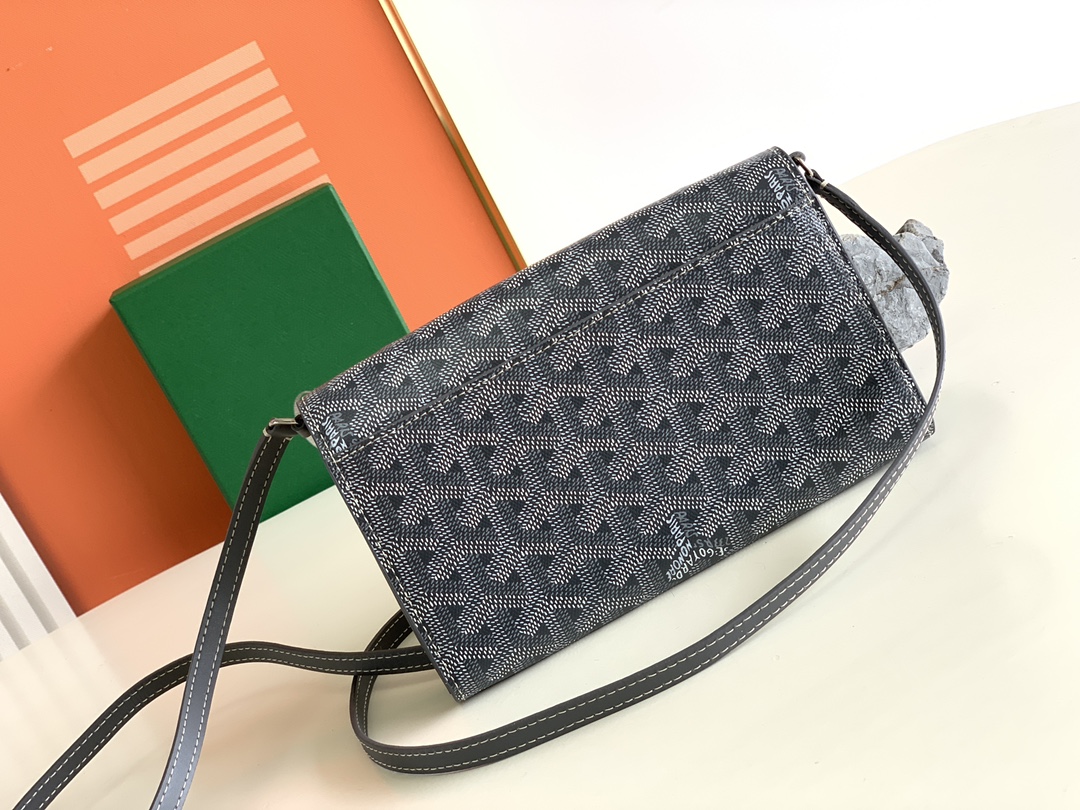 Goyard Varenne M8118 (grey)