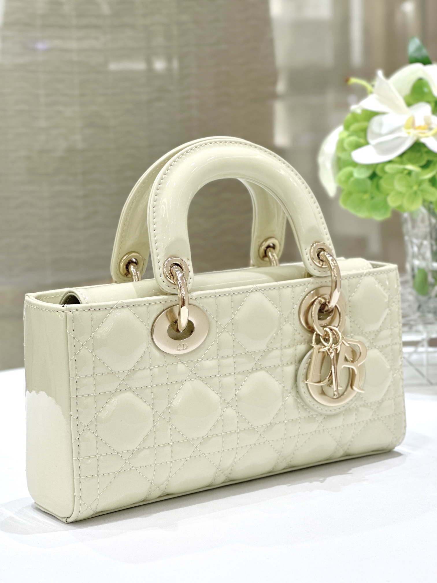 Túi Xách Tay Dior D-Joy Nữ Màu Trắng