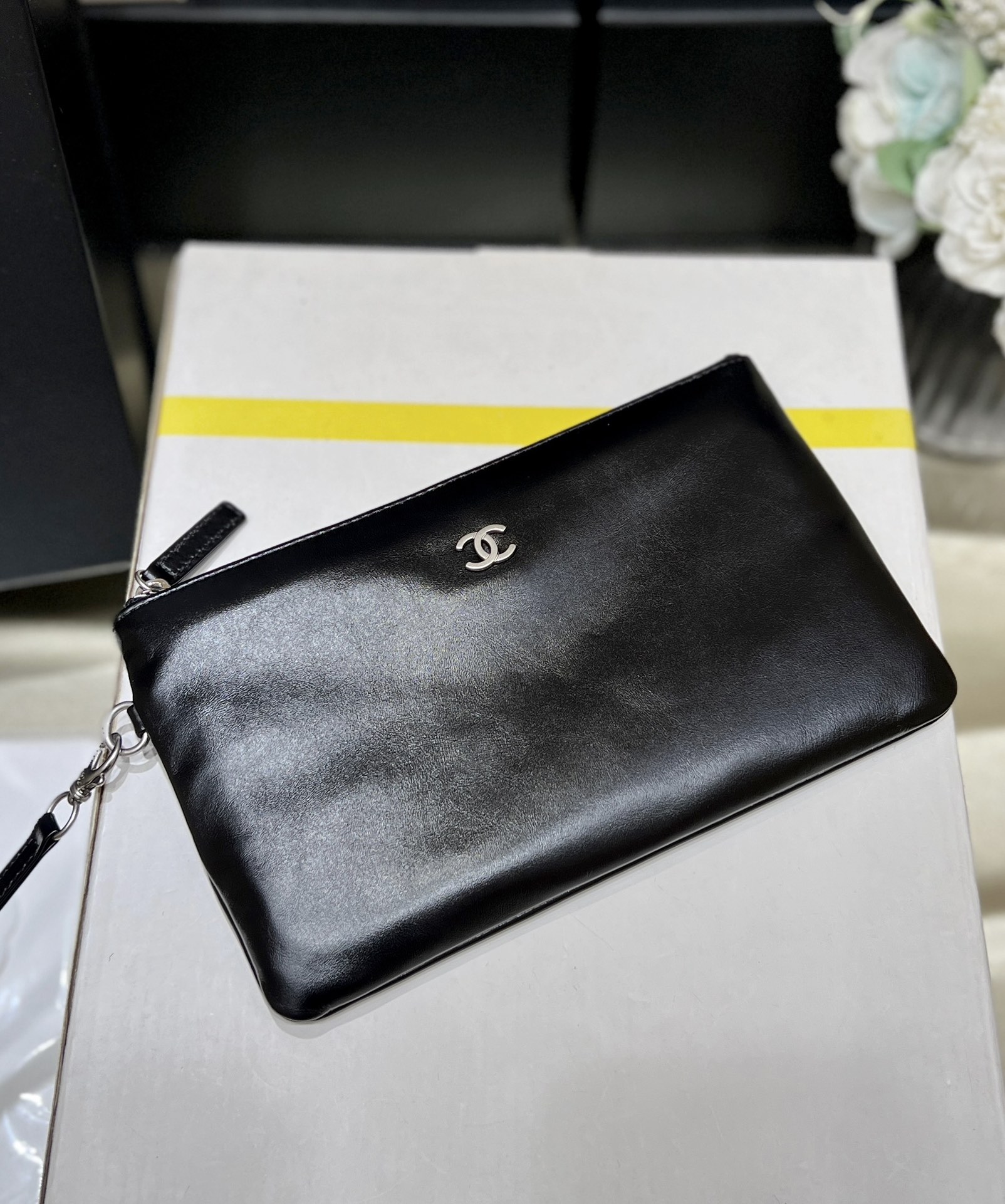 Túi Xách Chanel 22BAG AS4486 Màu Đen 