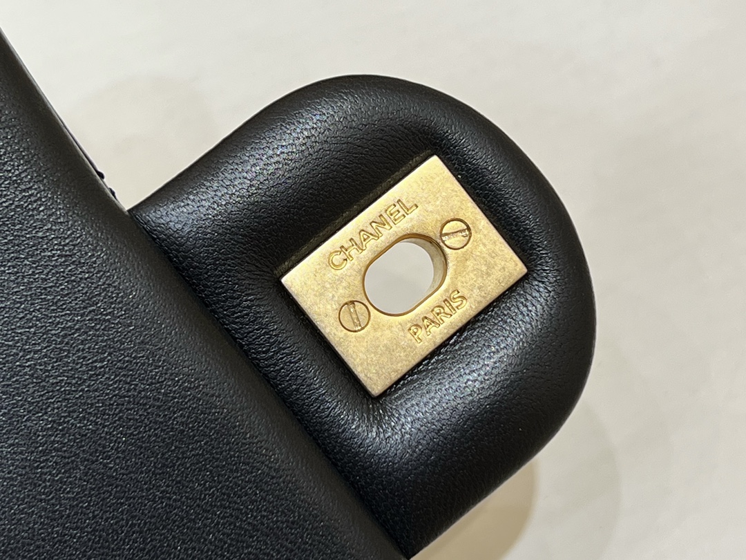 Túi Xách Chanel AS4040 Màu Đen