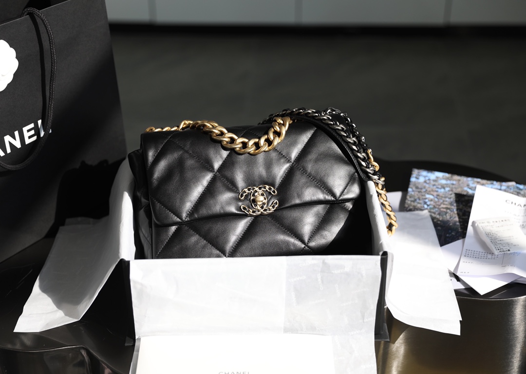 Túi xách Channel C19 bag đen 