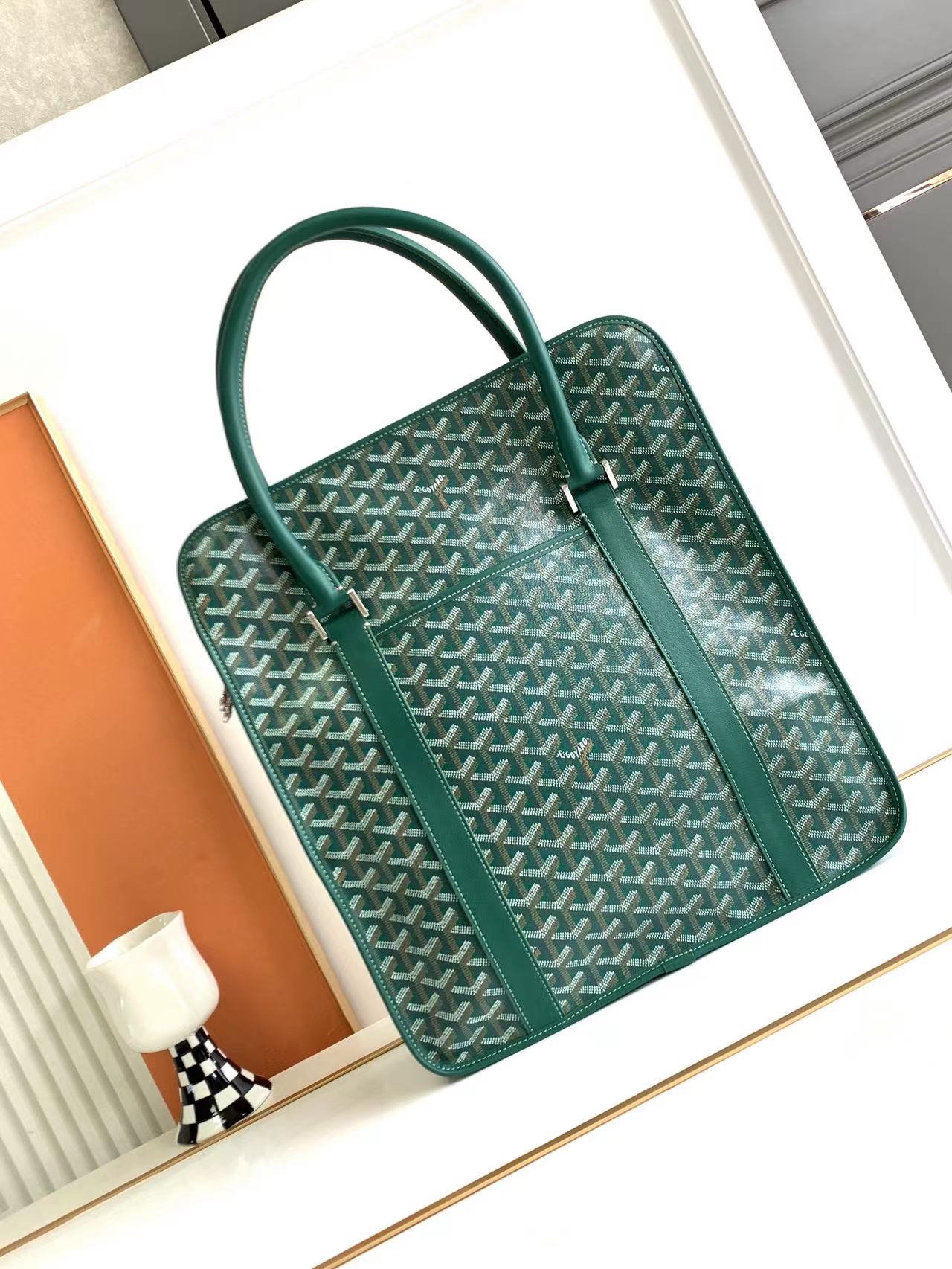 GOYARD BOURGOGNE 8825 (green)