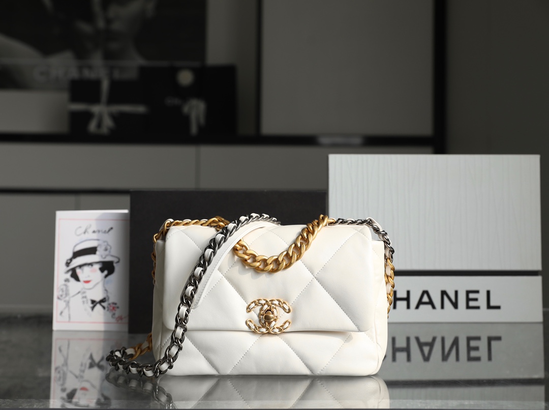 Túi xách Chanel C19 Bag trắng 