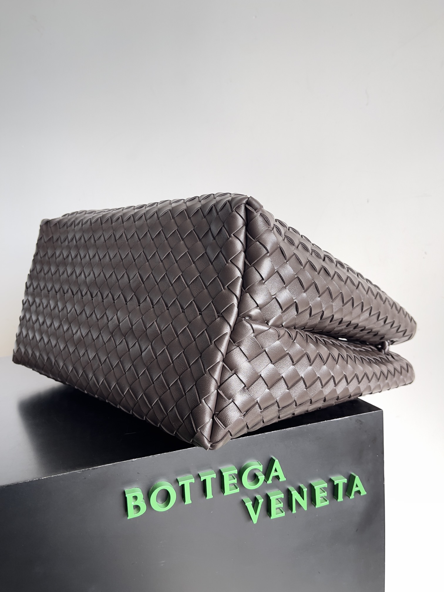 Túi xách nữ bottega veneta màu nâu 743575