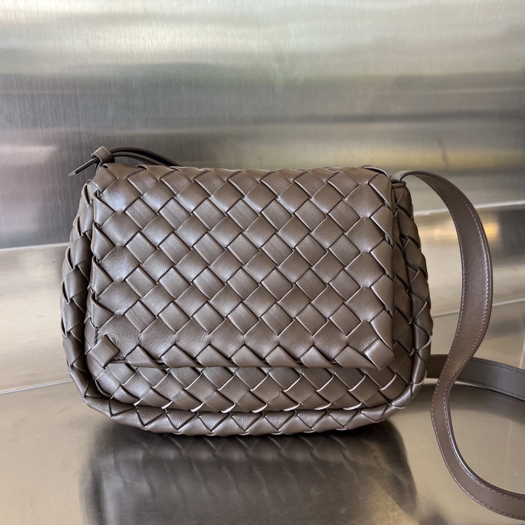 Túi xách nữ bottega veneta màu nâu 755659