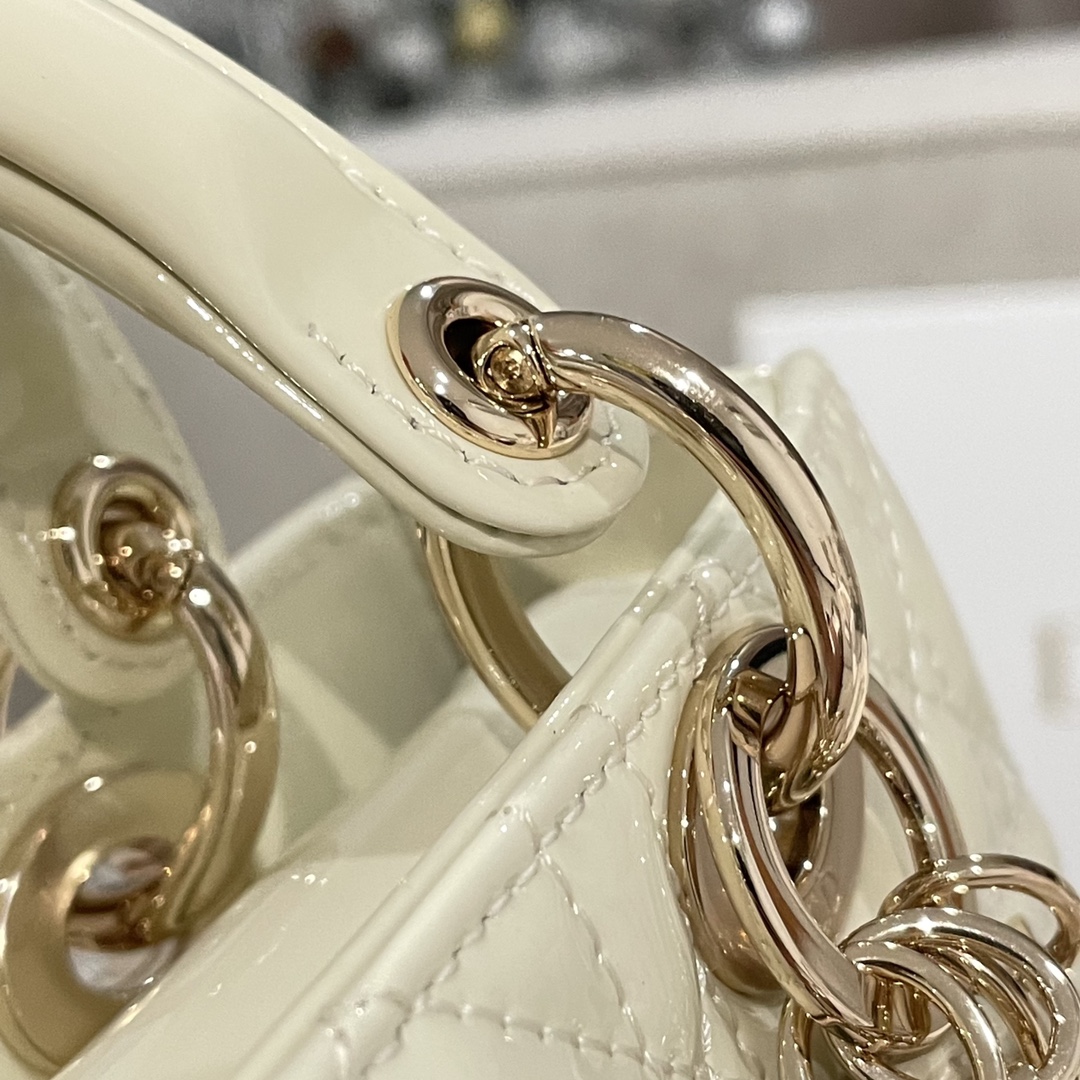 Túi Xách Tay Dior D-Joy Nữ Màu Trắng 