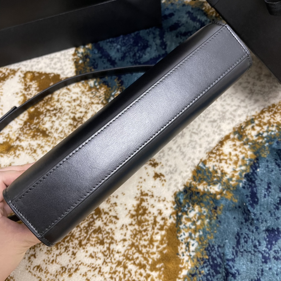 YSL Manhattan 675626