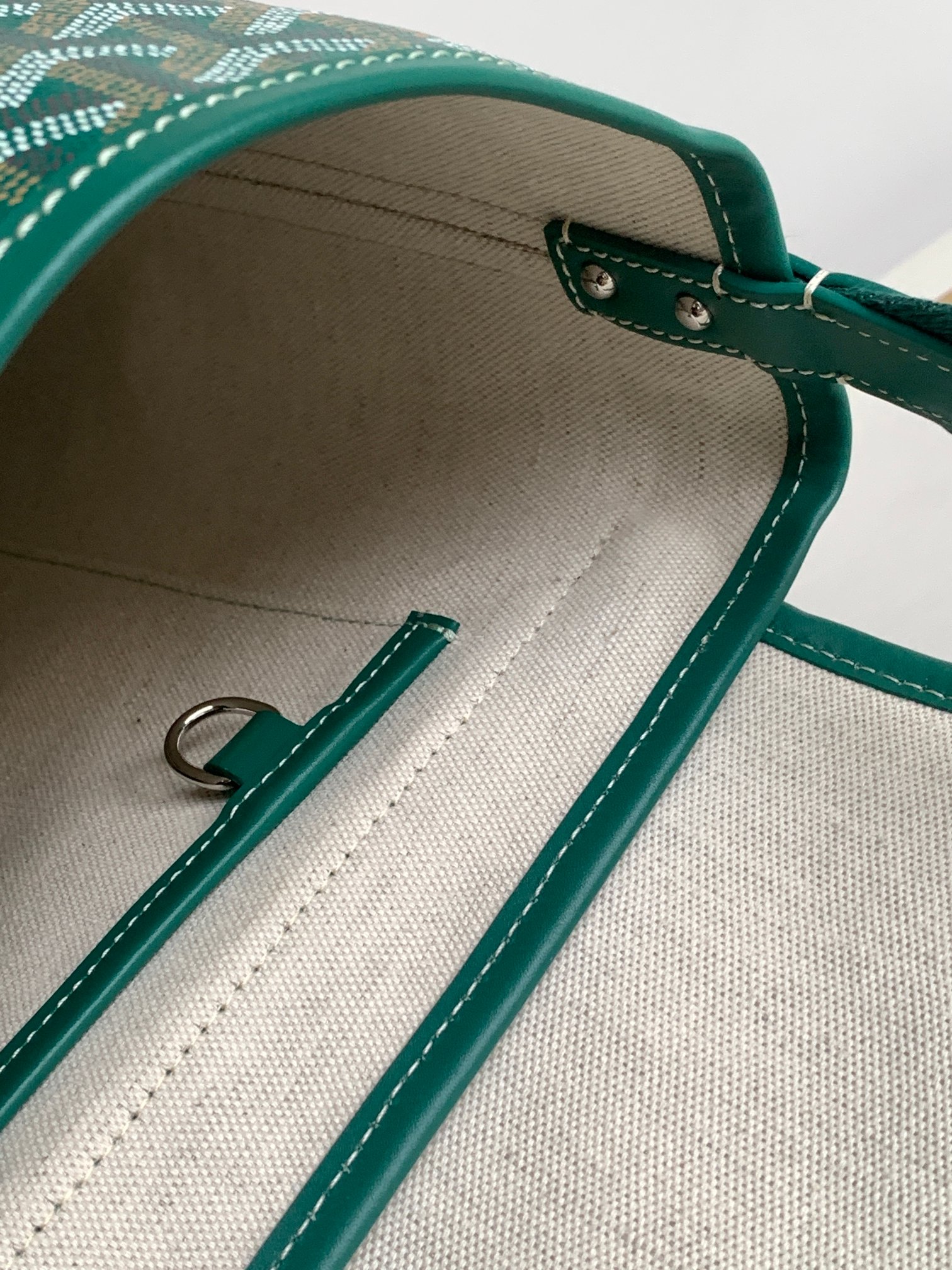 Túi xách Goyard 8130 màu xanh lá