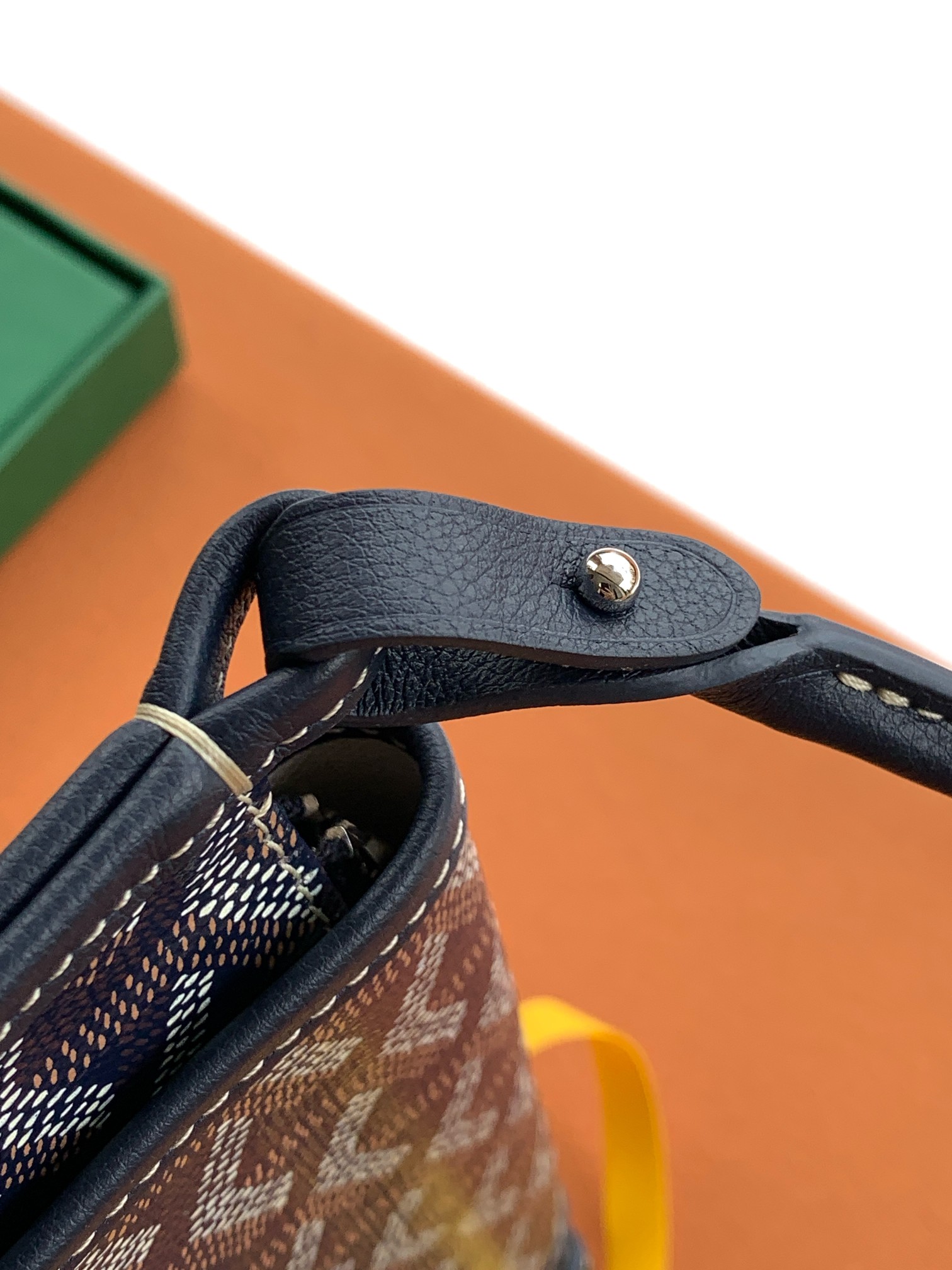 Goyard Plumet 8015 (black)