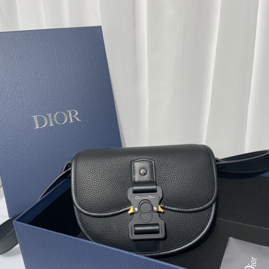 Túi Xách Nam Dior Màu Đen 9931