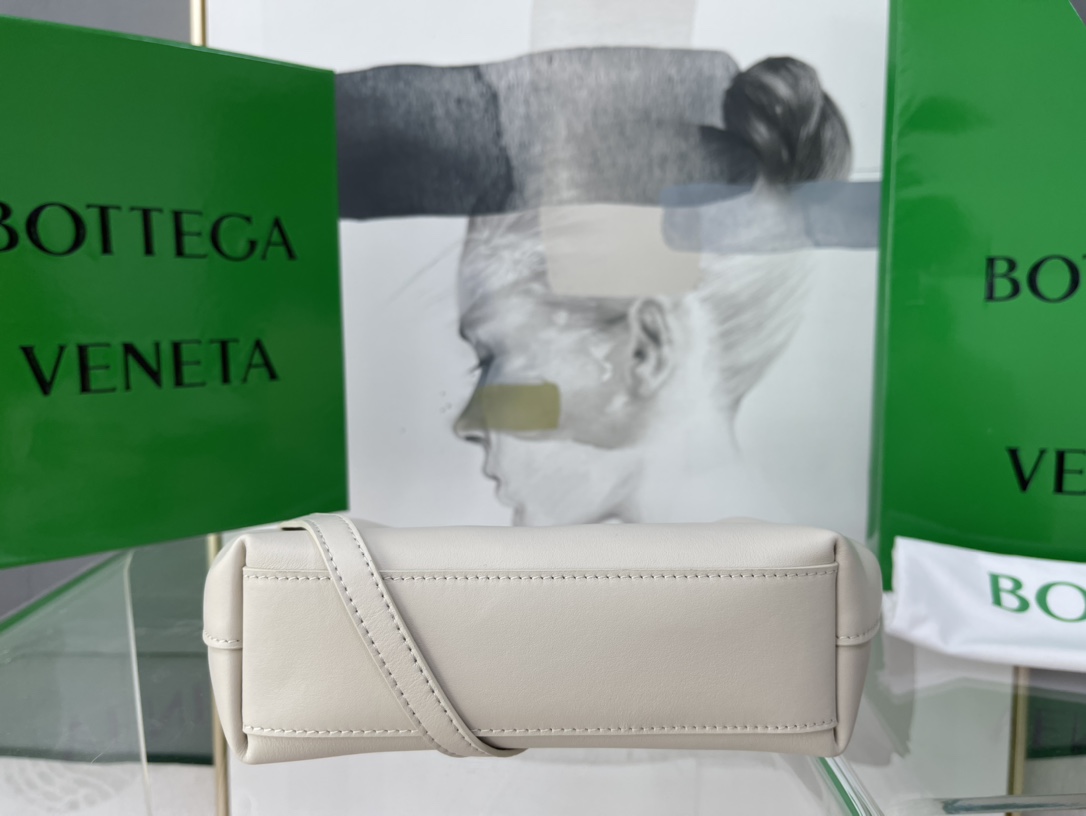 Bottega Veneta Poin6908 Màu Trắng 