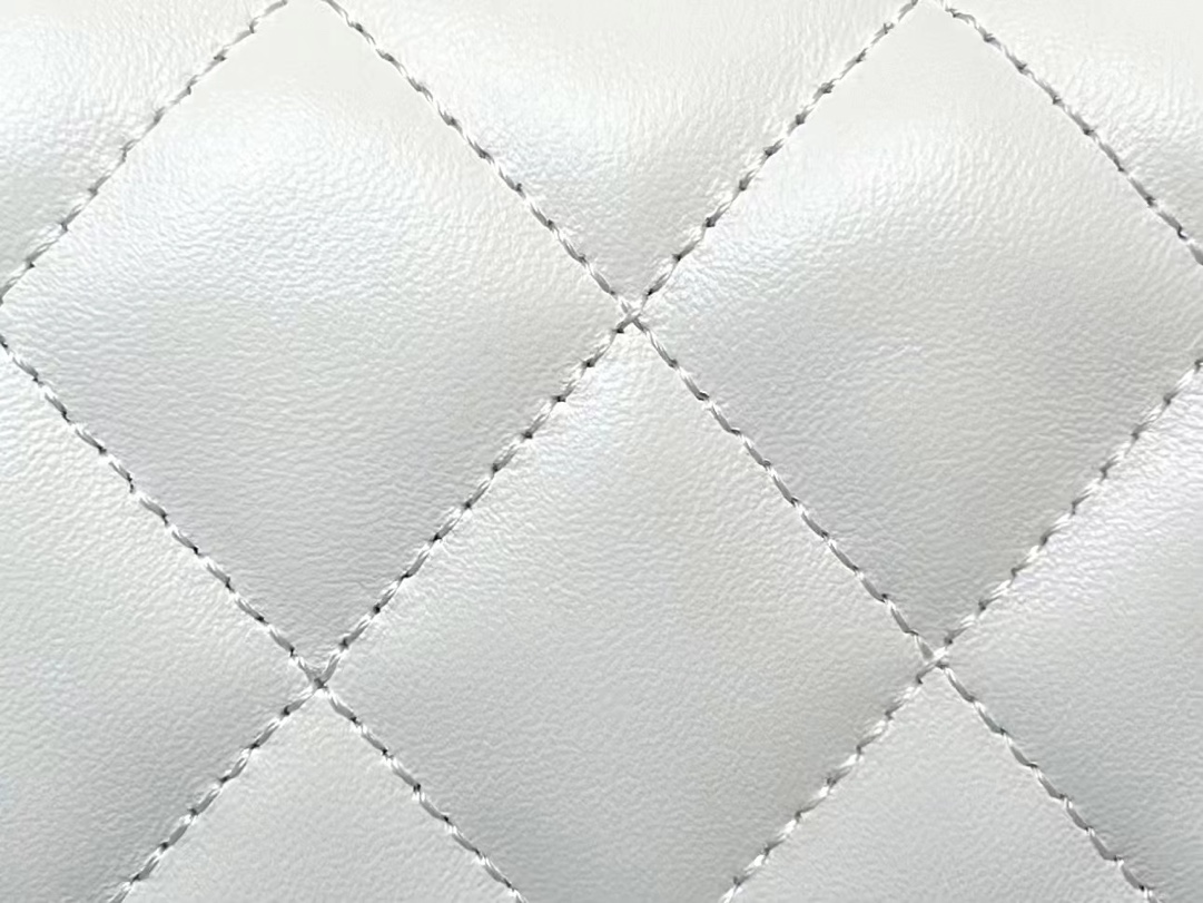 Túi Xách Chanel AP4023 Màu Trắng