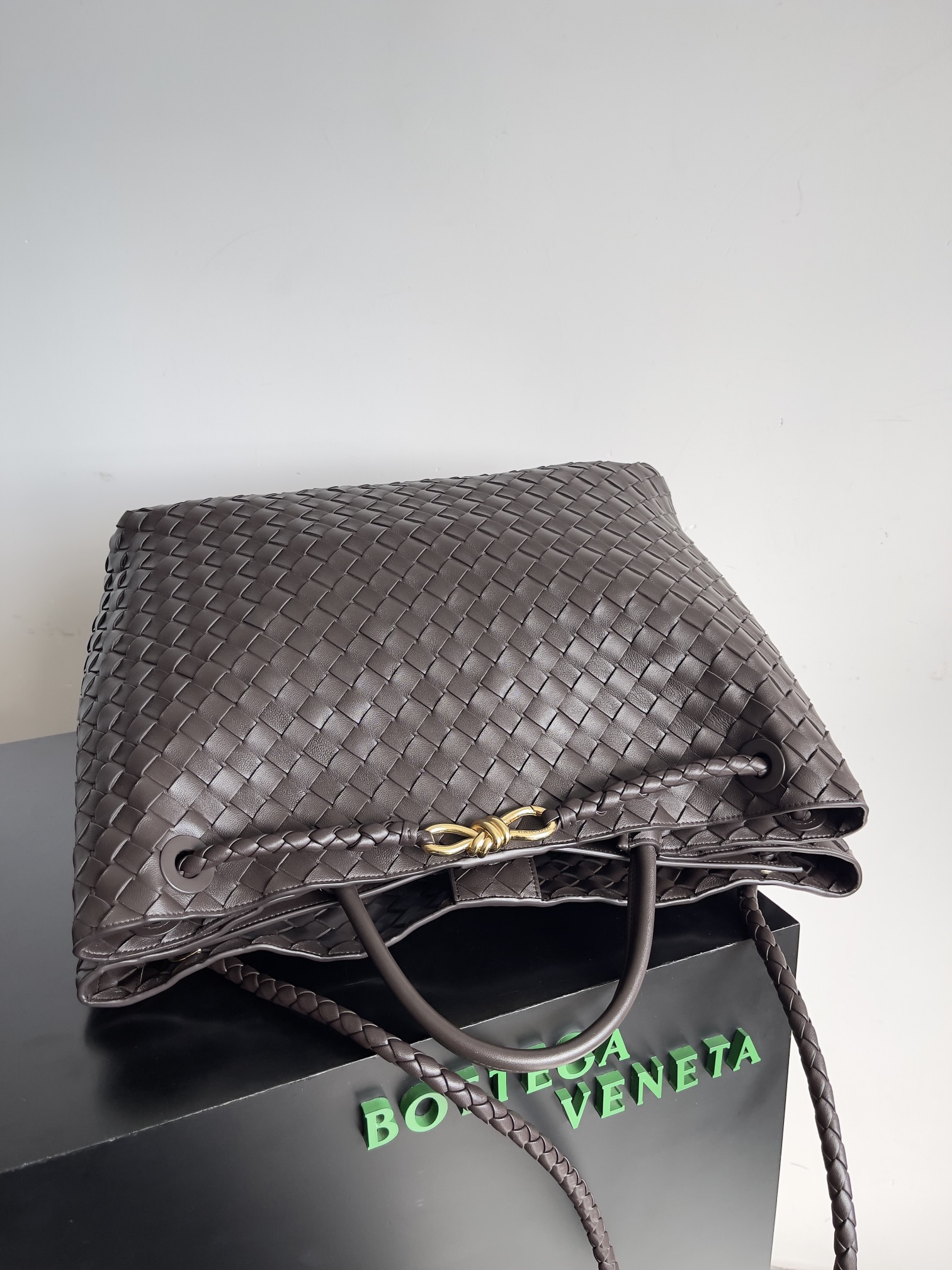 Túi xách nữ bottega veneta màu nâu 743575