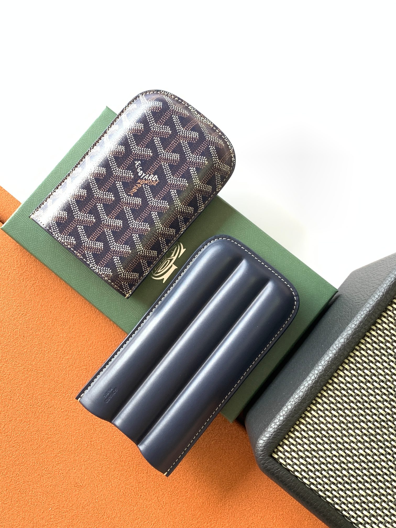 GOYARD CHURCHILL 8213 (BLACK)