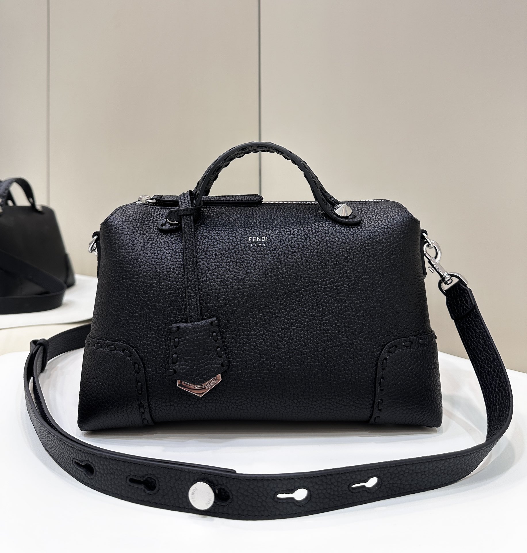 TÚI XÁCH NỮ FENDI8651 