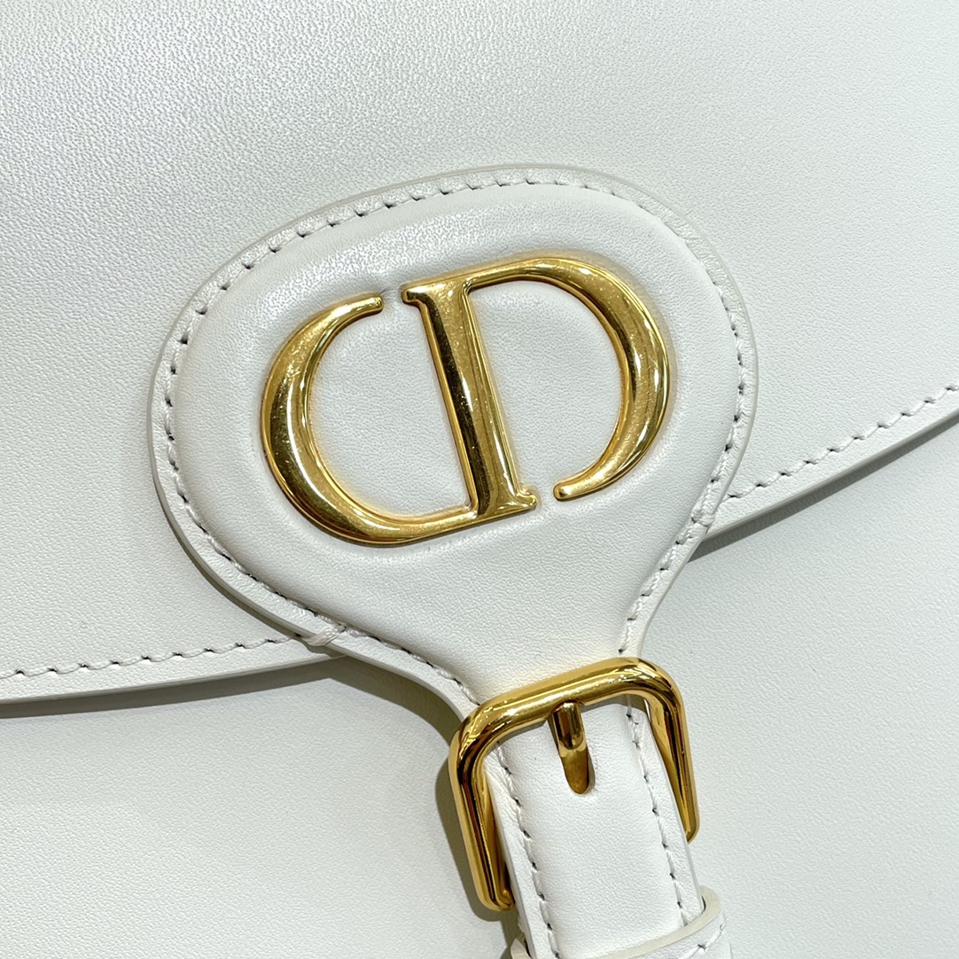 TÚI DIOR BOBBY FRAME MÀU TRẮNG
