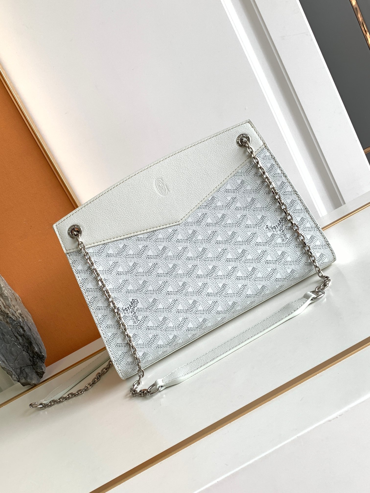 Goyard Rouette 8819 (white)