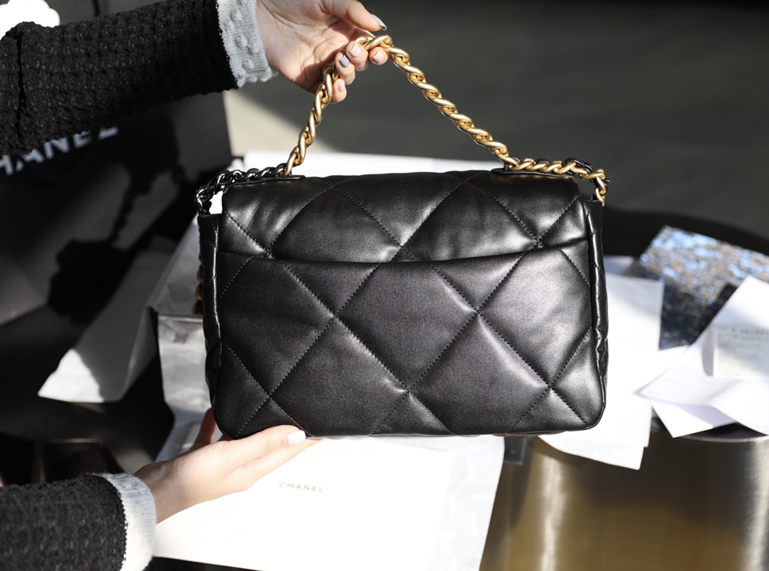 Túi xách Channel C19 bag đen 