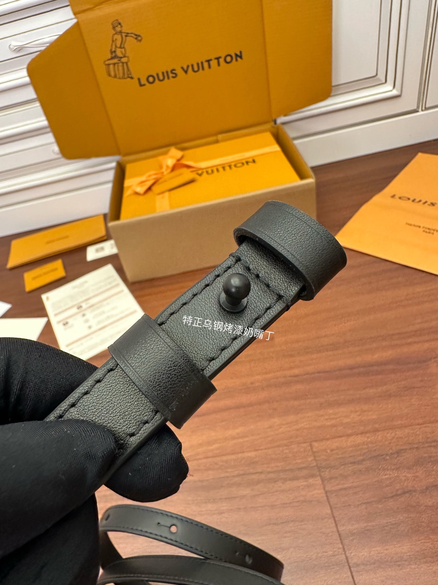 Túi xách Portefeuille Steamer Wearable M81783