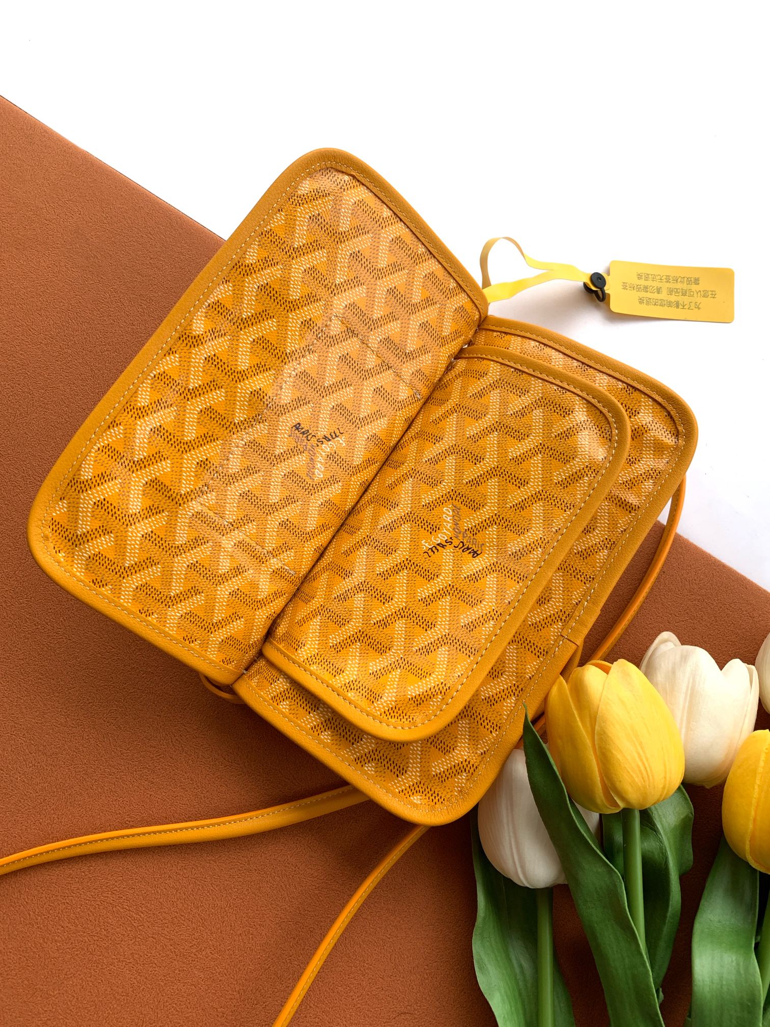 Goyard Plumet 8015 (yellow)