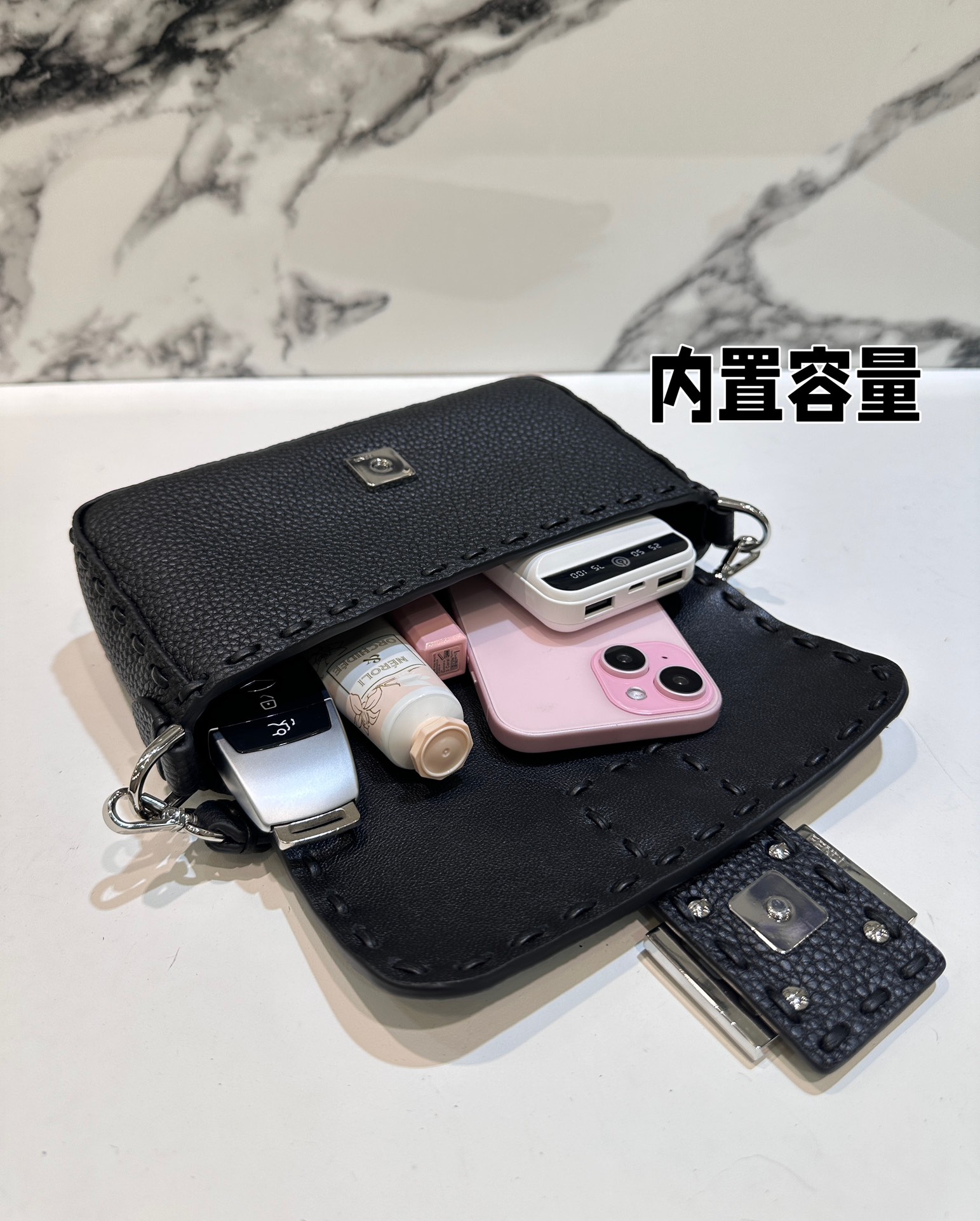 TÚI XÁCH NỮ FENDI 8610s