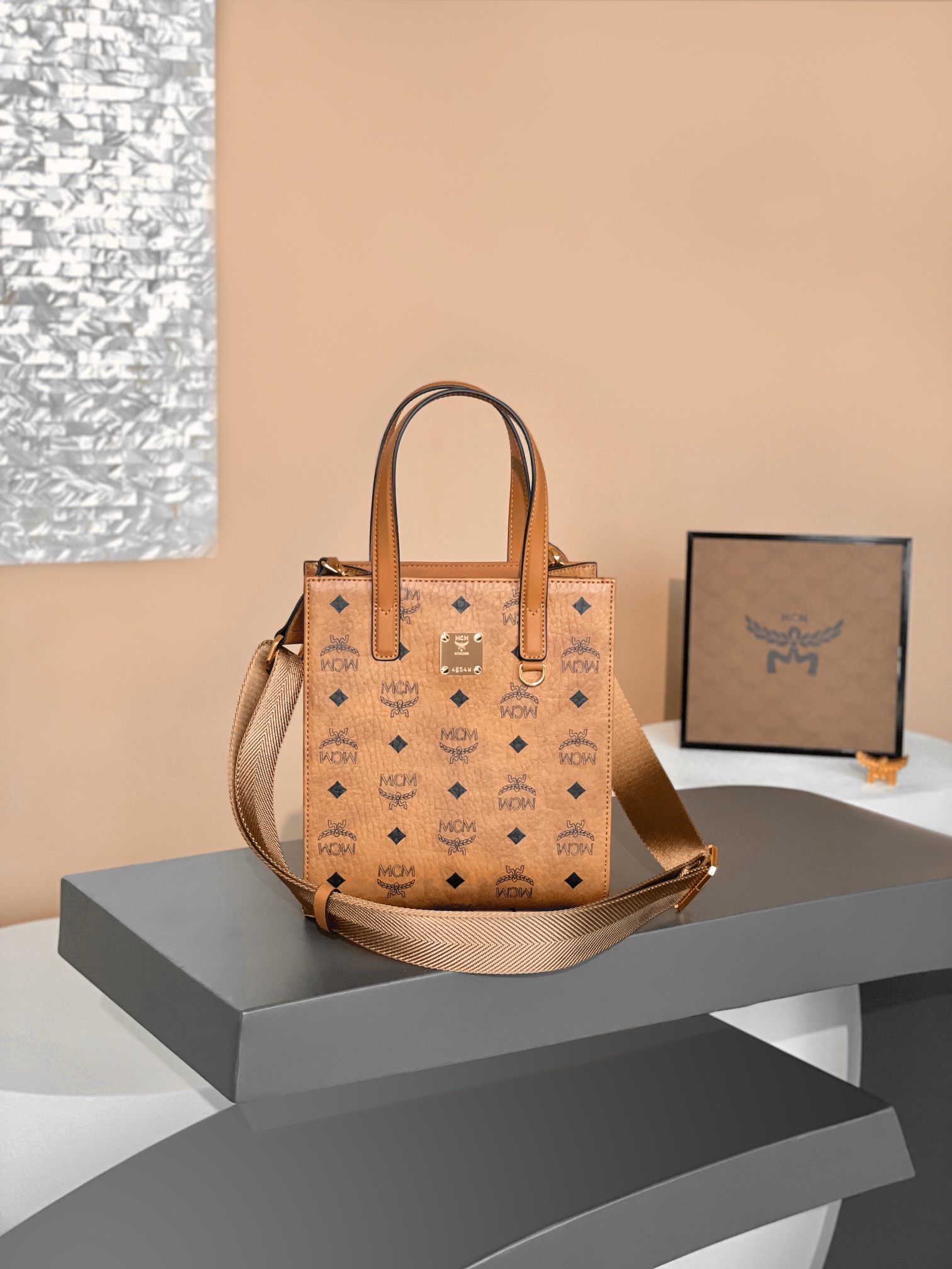 MCM KLASSIK VISETOS 02CO001 (BROWN)
