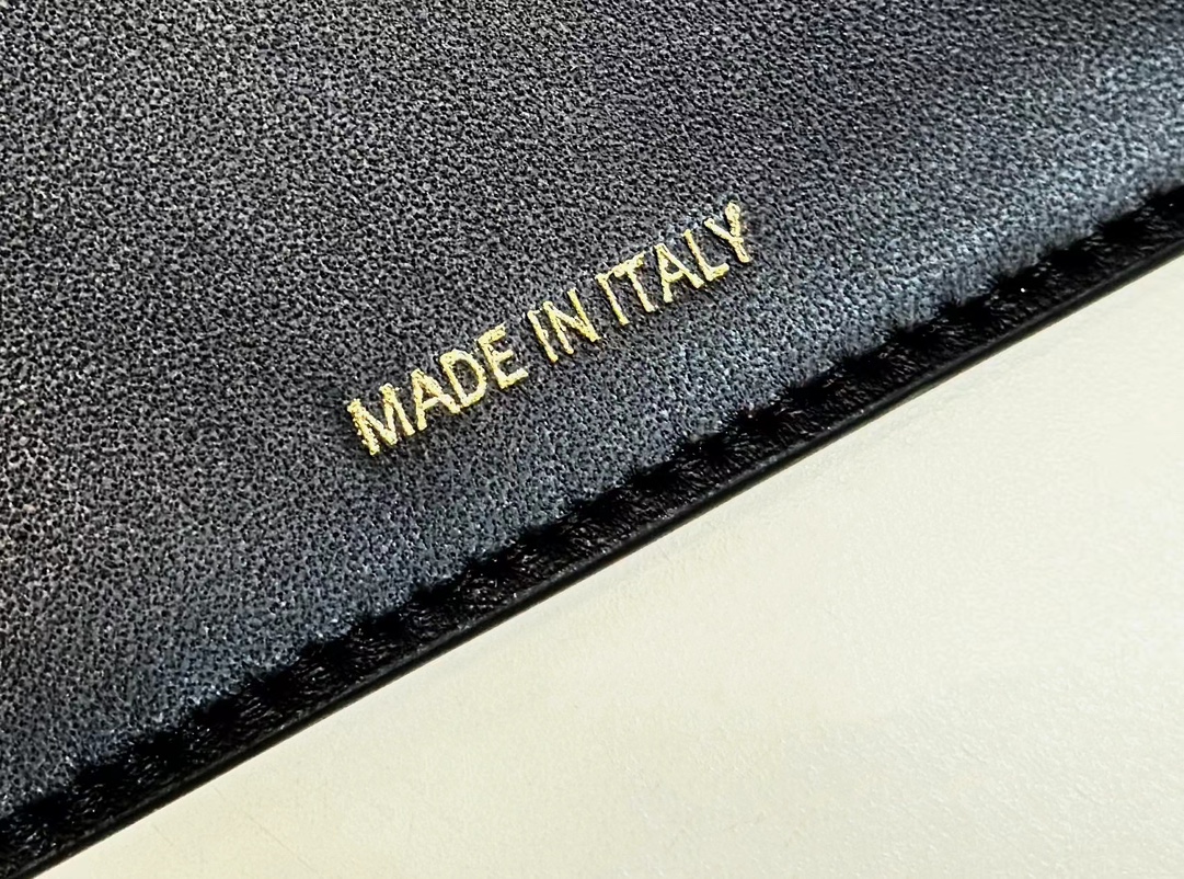 TÚI XÁCH FENDI 80138 