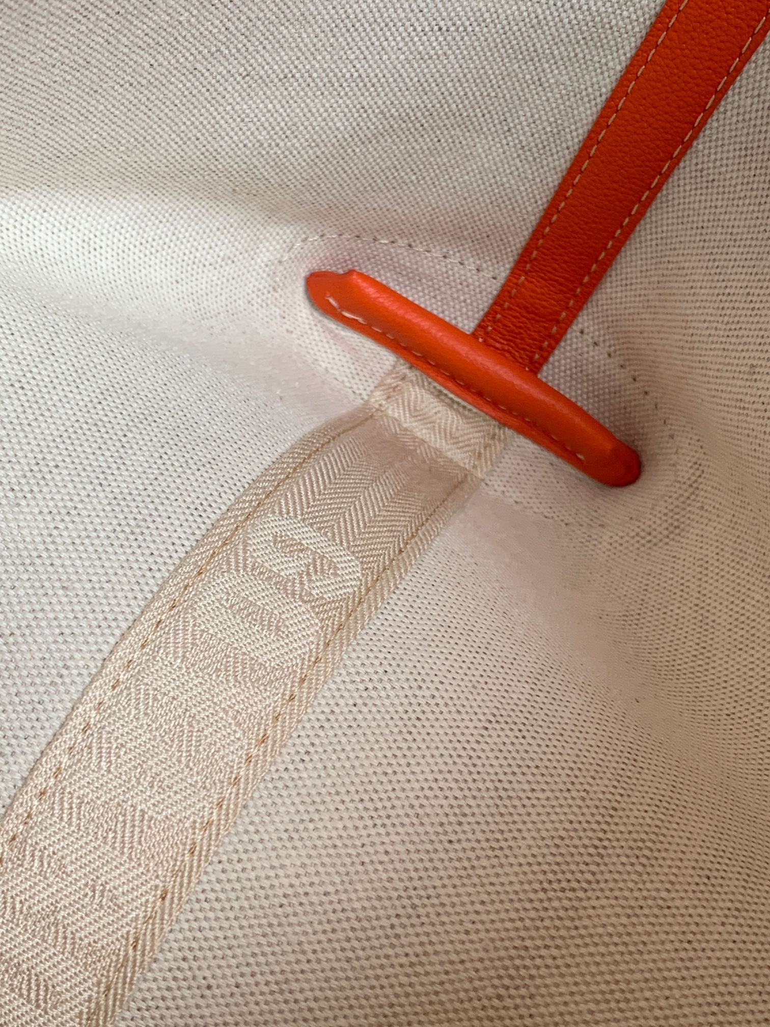 GOYARD CONTI 8811 (orange)