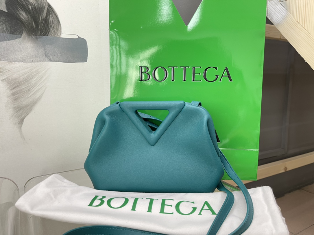 Bottega Veneta Poin Màu Xanh Dương 