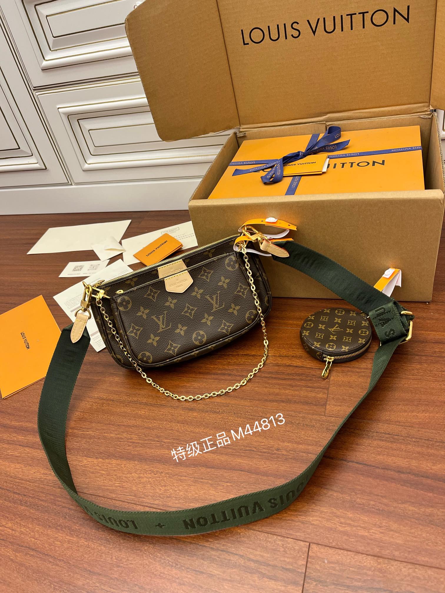 Túi Đeo Chéo Nữ Louis Vuitton LV Multi Pochette Accessoires M44813 Màu Xanh Rêu
