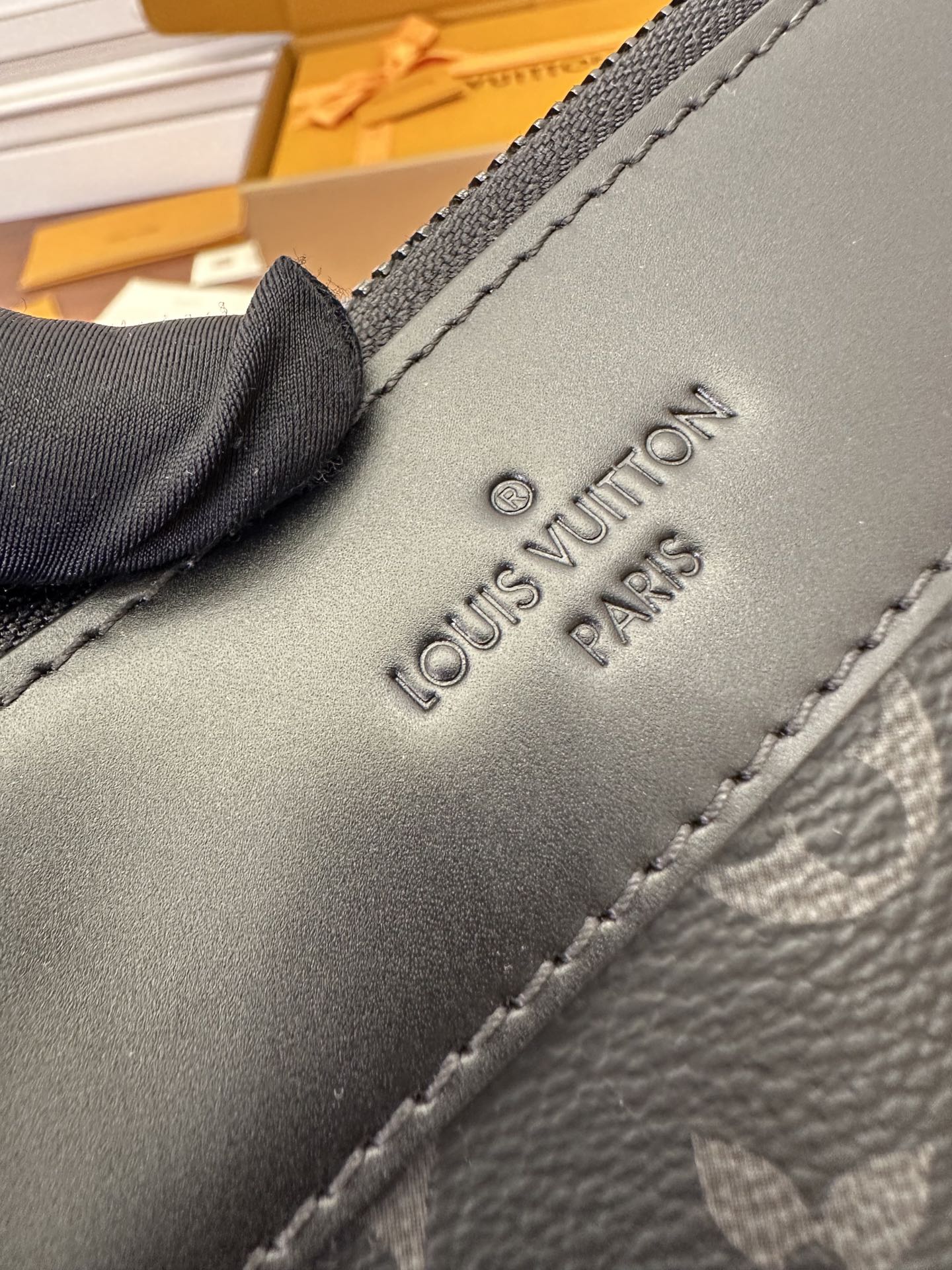 Túi NamPochette Voyage Souple m82543 Màu Đen 