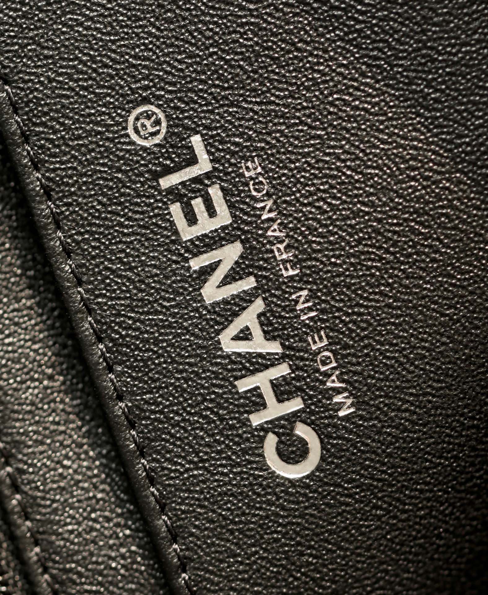 Túi xách Chanel 2.55 đen dây bạc 