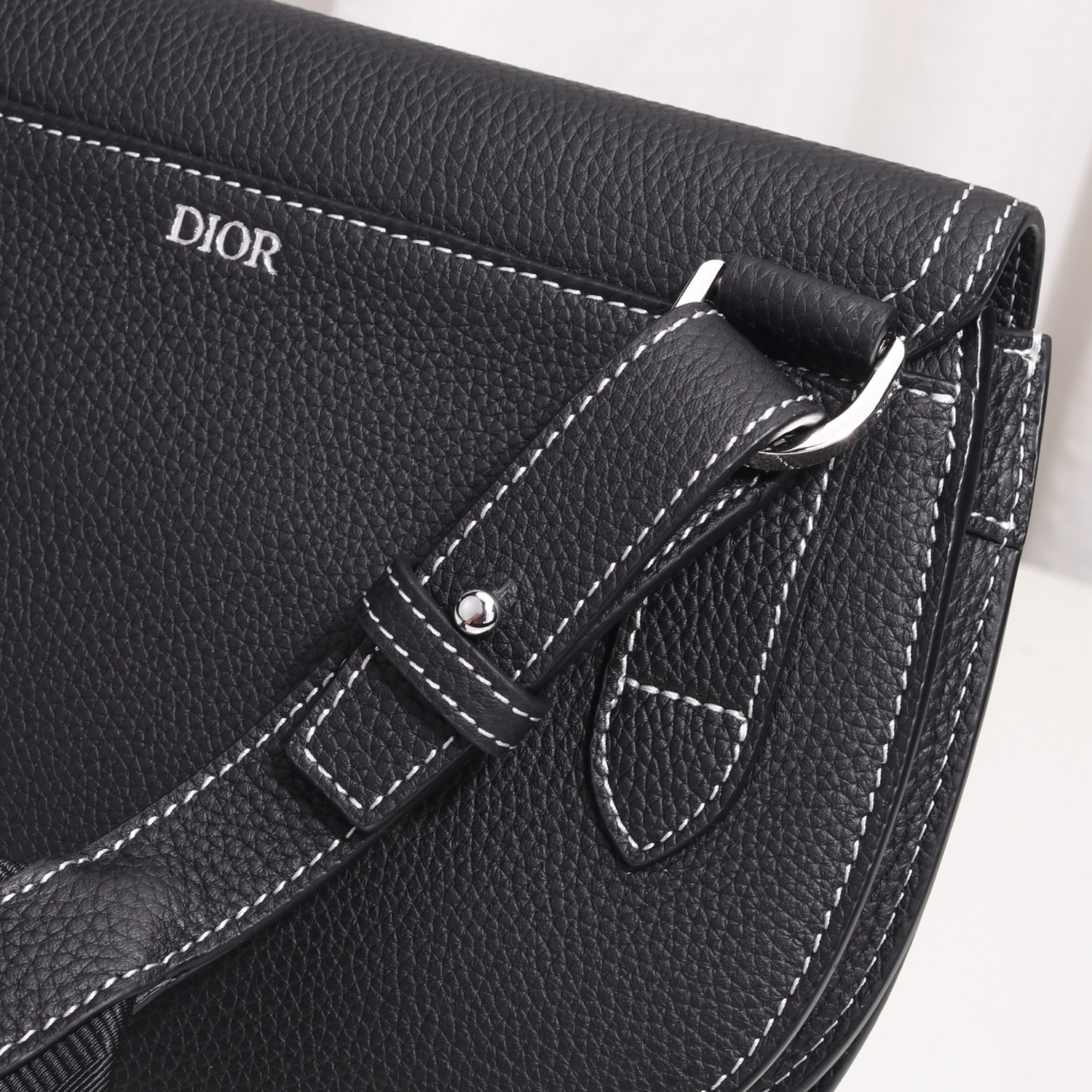 Túi Xách Nam Dior Oblique Màu Đen80015
