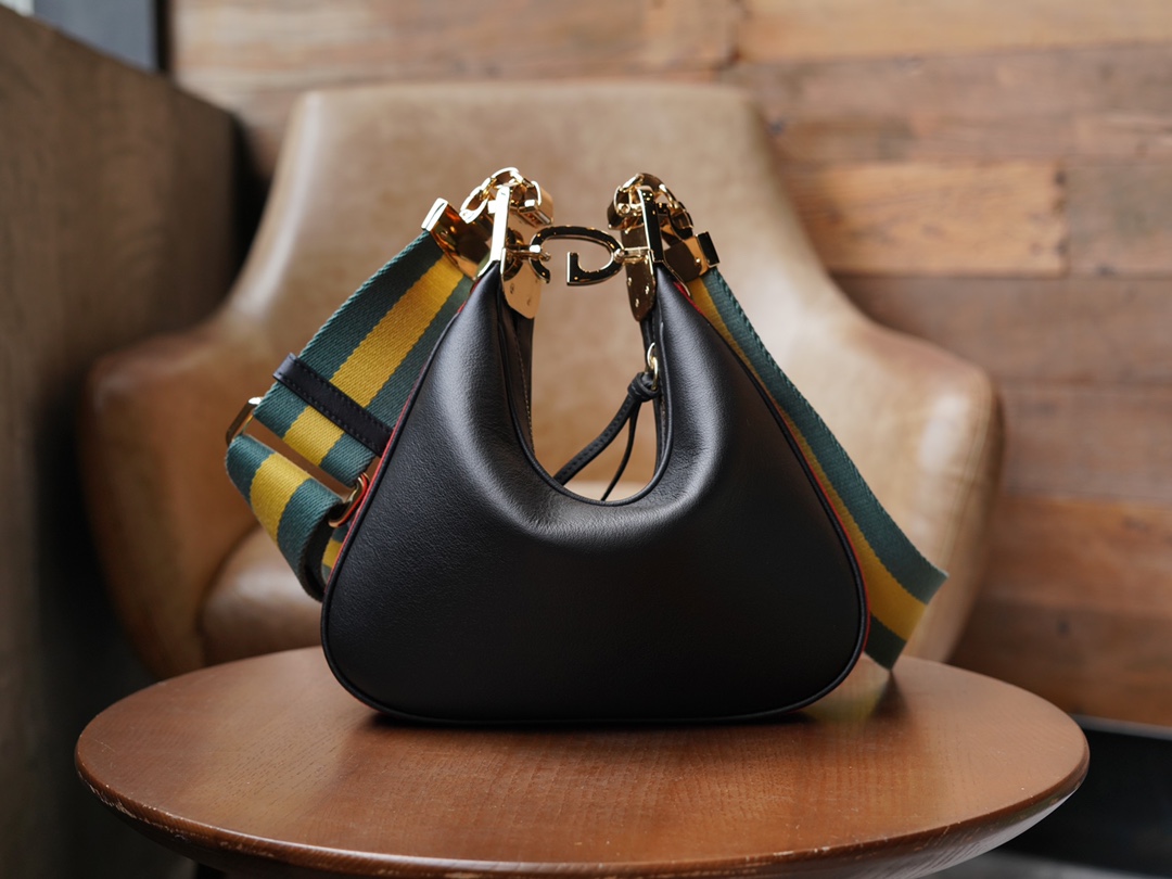 Sac à épaule Gucci Attache petite taille 699409 (black) 