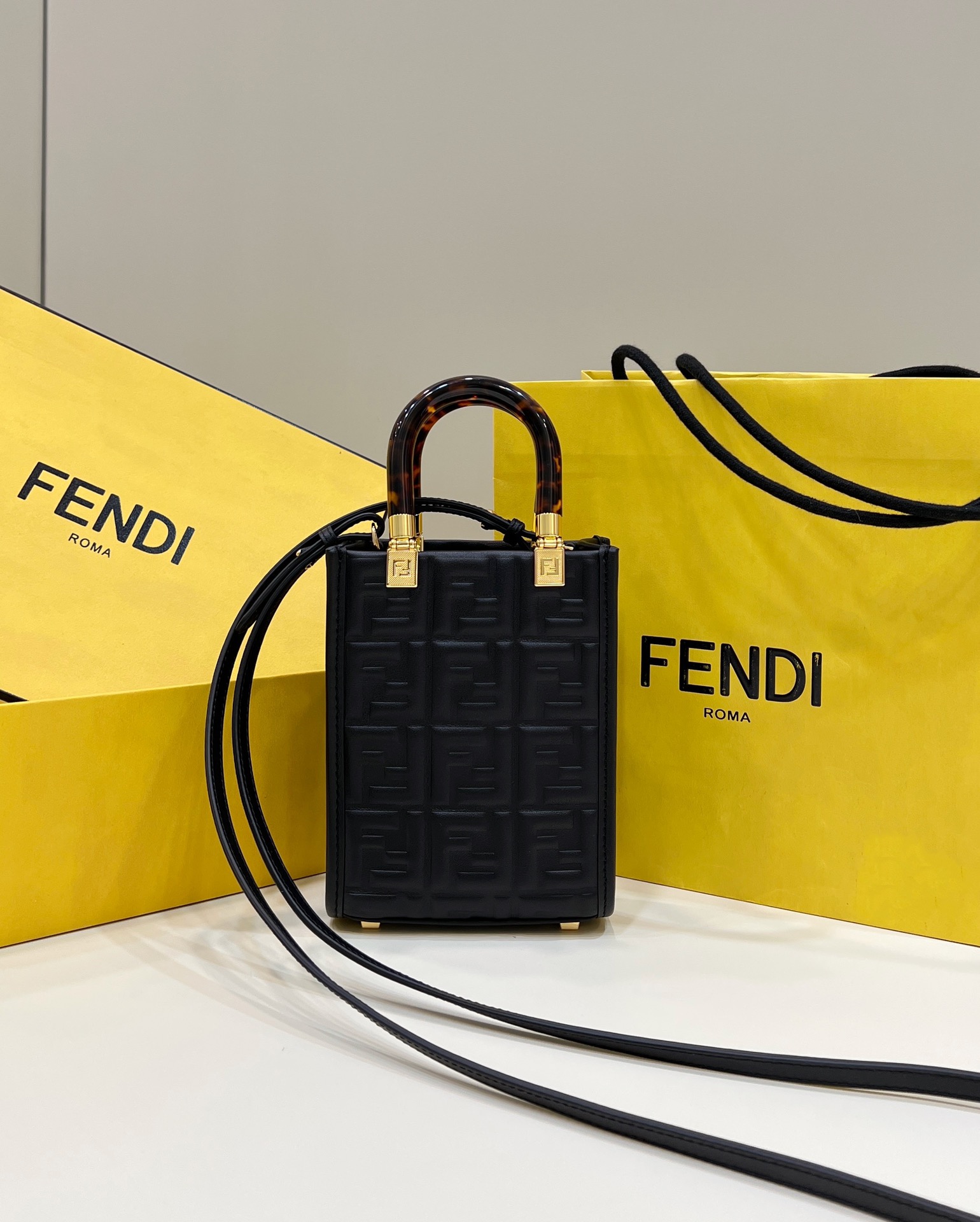 TÚI TOTE MINI FENDI 8597