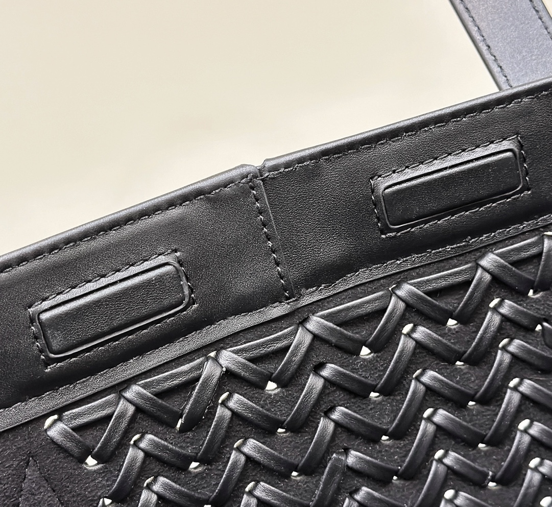 TÚI XÁCH NỮ FENDI 8626D 