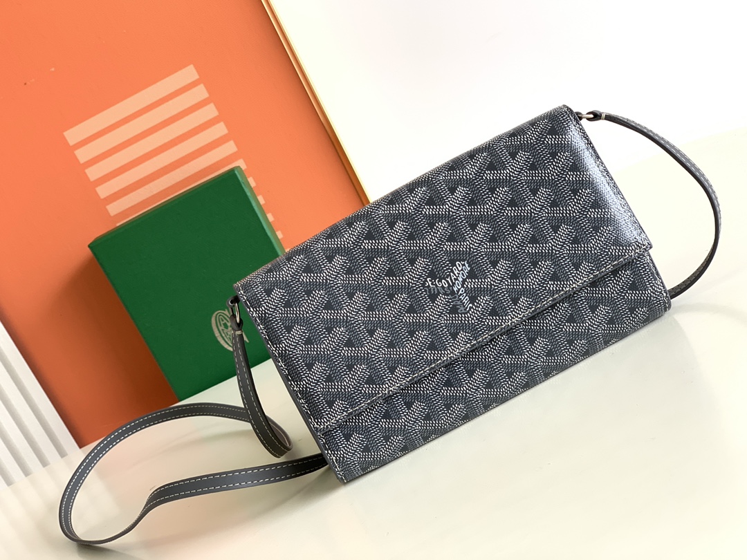 Goyard Varenne M8118 (grey)