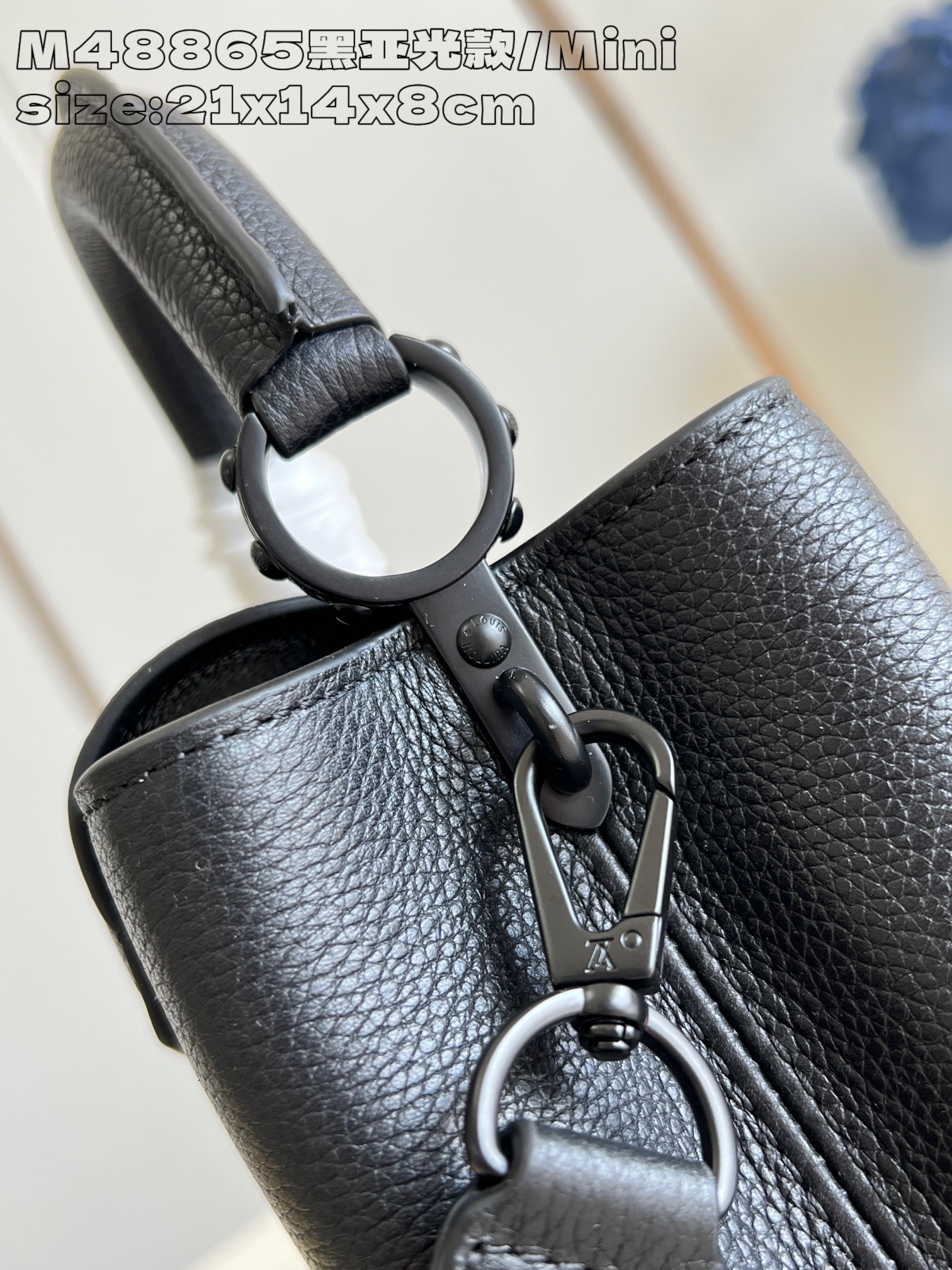 Túi Nữ Louis Vuitton Capucines mini M48865 Màu Đen