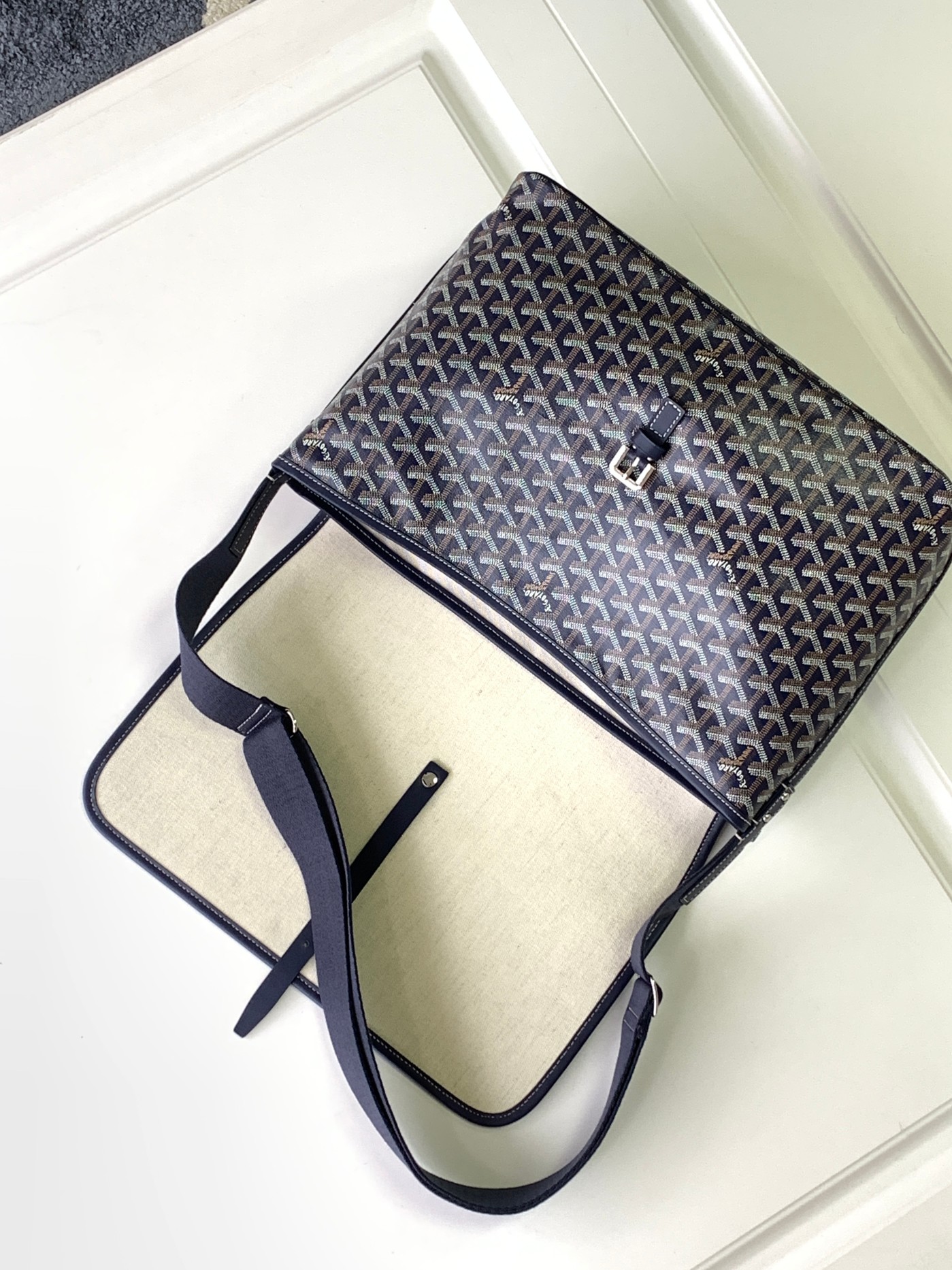 Túi xách Goyard 8130 màu xanh dương 