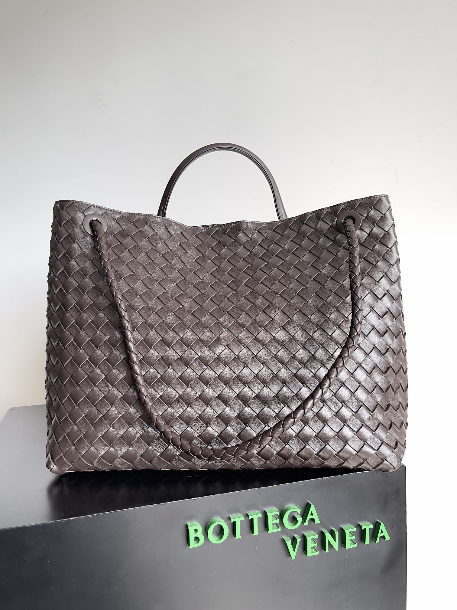 Túi xách nữ bottega veneta màu nâu 743575