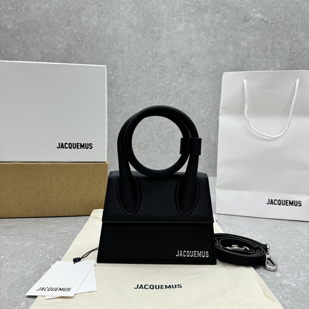 Túi Xách Jacquemus P98869 Màu Đen 